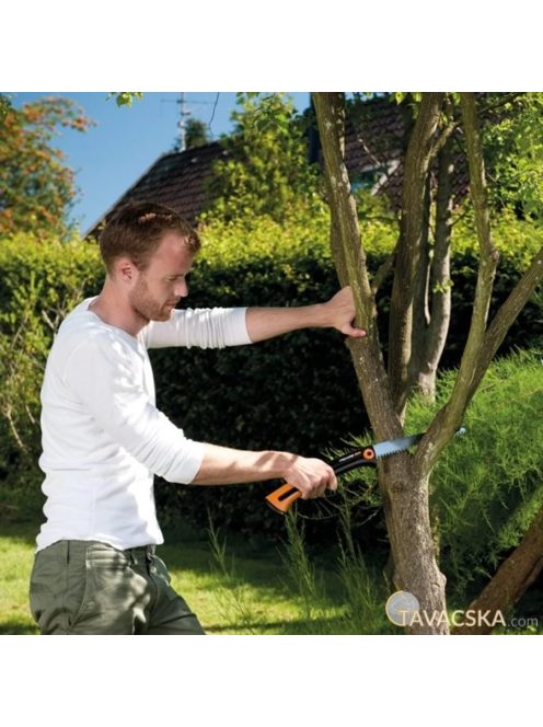 Fiskars Xtract kerti fűrész SW75 - L